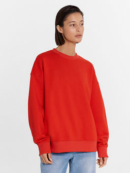 Свитшот женский в красном цвете