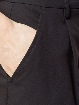 D24.284 Брюки женские черный