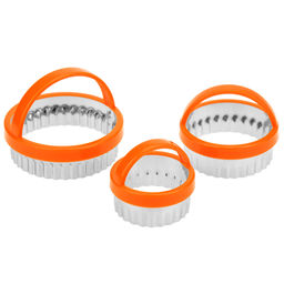 Форма для печенья из нержавеющей стали Круг волной набор 3 штуки д7х2,5см; д6х2,5см; д4,5х2,5см, пластмассовый корпус, с ручкой, в блистере (Китай)