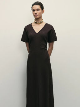 Платье длины миди со сборкой / Zarina