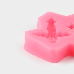 Цена за 2 шт. Молд для заливки Доляна Крестики, силикон, 7?7?0.9 см, розовый