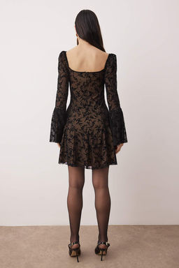 Siyah Kalp Yaka Dantel K?sa / Mini S?k/Gece Elbise TPRAW26EL00085 - Trendyolmilla фото 4