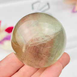 Шар из камня Флюорит на подставке - Радуга самоцветов фото 2