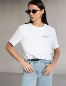 Свободная футболка с принтом из премиального хлопка с эастаном