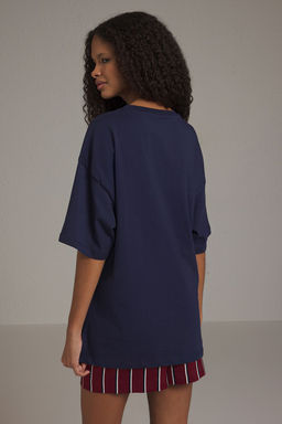 TRENDYOLMILLA Bordo %100 Pamuk Oversize/Genis Pach Nak?sl? Orme T-Shirt TWOSS25TS00069 фото 13