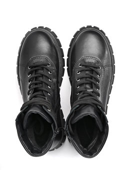 Ботинки женские Ионесси