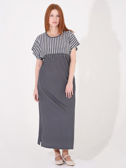 Серое платье со стразами свободное для полных