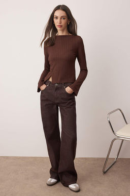 Kahverengi Dugme Detayl? Asimetrik Vucuda Oturan Esnek Orme Bluz TWOAW26BZ00040