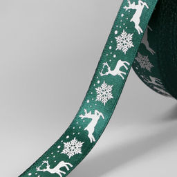 Лента атласная Олени, 15 мм, 231 м, зелёная