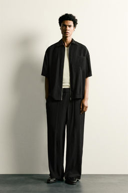PANTAL?N RELAXED FIT RELIEVE / Negro