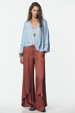 LADDER STITCH FLOWING BLOUSE