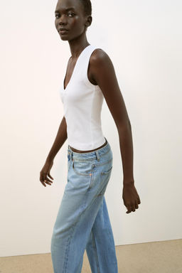 CAMISETA ALGOD?N ESCOTE PICO / Blanco - Zara фото 4