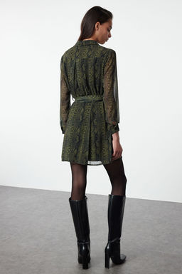 TRENDYOLMILLA Cok Renkli Kusakl? Animal Desenli Belden Ac?lan Astarl? Mini Sifon Dokuma Elbise TWOAW25EL00161 фото 9