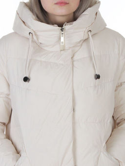 8806 MILK WHITE Пальто зимнее женское (150 гр. холлофайбер)