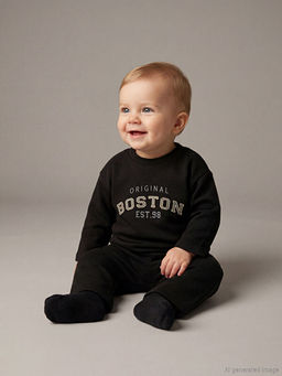 Bask?l? Erkek Bebek Ti??rt ve E?ofman Alt?