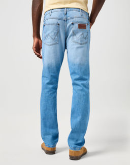 Джинсы мужские