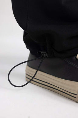 Широкие спортивные штаны оверсайз Discovery Channel с грузовым карманом - Defacto фото 9