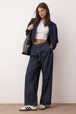 Koyu Mavi Beli Baglama Detayl? Yuksek Bel Ekstra Wide Leg Jeans TWOAW26JE00236