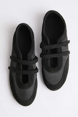 Siyah Kad?n Sneaker