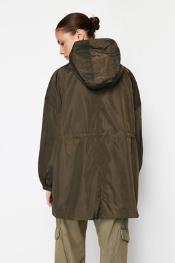 Haki Oversize Kapusonlu Su Gecirmez Yagmurluk Mont TWOAW24MO00160