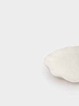 Тарелка обеденная, 26 см, фарфор P, белая, Волнистый край, White ocean - Anna lafarg фото 6