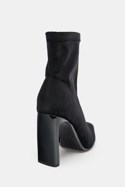 VELVET-EFFECT ANKLE BOOTS