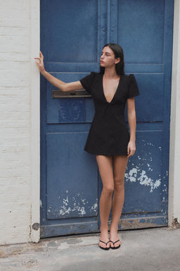 VESTIDO MINI LAZO / Negro