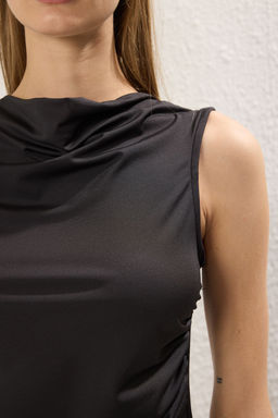 Siyah Fitted/Vucuda Oturan Asimetrik Etek Ucu Detayl? Esnek Orme Bluz TWOSS25BZ00080 - Trendyolmilla фото 3