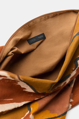 MAXI BOLSA ALGOD?N ESTAMPADO / Marr?n