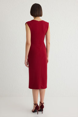 TRENDYOLMILLA Siyah V Yaka Kemerli Bodycone/Vucuda Oturan Midi Orme Elbise TWOSS25EL00083