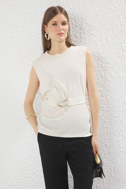 Kahverengi Kemerli ve Akseuarl? Regular/Normal Kal?p Kolsuz Bisiklet Yaka Orme Bluz TWOSS25BZ00088 - Trendyolmilla фото 5