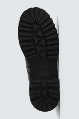 LEATHER LACE-UP BOOTS