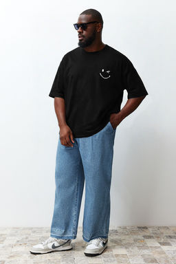 TRENDYOL MAN Buyuk Beden Siyah Oversize/Genis Kesim %100 Pamuklu T-Shirt TMNSS25BF00005