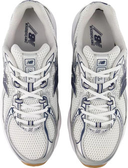 Кроссовки взрослые