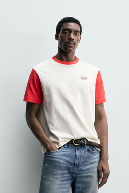 CAMISETA COLOR BLOCK PARCHE COMBINADO / Blanco roto