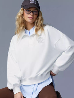 Свитшот-поло объемного силуэта