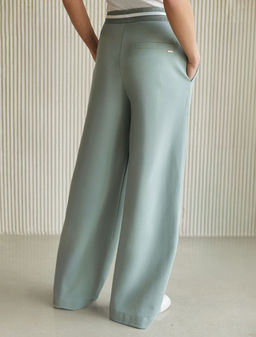 Брюки прямые со стрелками из премиального футера двухнитки с эластаном - Vilatte фото 3