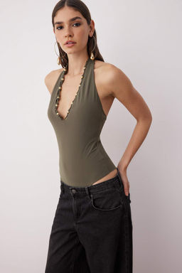 Koyu Haki Duz V Yaka Kolsuz Orme Sandy Y?lbas? Body TPRAW26BD00007