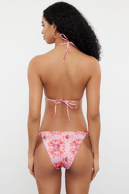 Cicek Desenli Baglamal? Yuksek Bel Hipster Bikini Alt? TBESS24BA00133