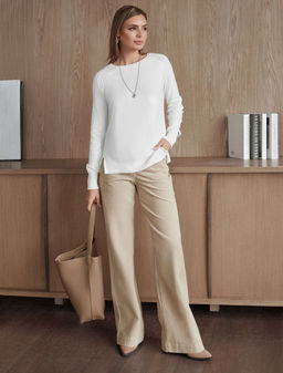 D39.350 Джемпер женский натуральный белый