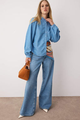 Ac?k Mavi Balon Kol Detayl? Denim Gomlek TWOAW26GO00000 - Trendyolmilla фото 2