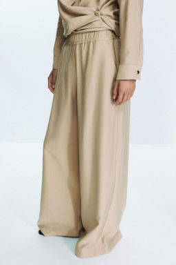 WIDE-LEG TROUSERS WITH ELASTIC WAIST