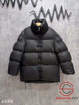 Теплая дутая куртка с высоким горлом