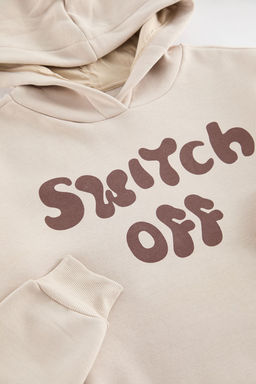 Bej Oversize/Genis Kesim Yaz? Bask?l? Kapusonlu Ici Polarl? Sweatshirt TMNAW25SW00113 - Trendyolmilla фото 7