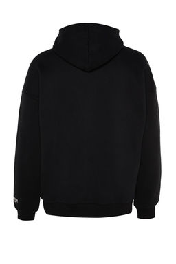 TRENDYOL MAN Siyah Kapusonlu Oversize/Genis Kesim Nak?sl? Etiketli Yumusak Kumas Sweatshirt TMNAW24SW00031 - Trendyolmilla фото 12