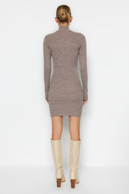 TRENDYOLMILLA Vizon Mini Triko Vucuda Oturan Elbise TWOAW23EL01389 фото 26