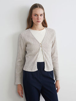 V Yaka Dokulu Kad?n H?rka