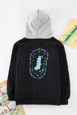 Siyah Kapusonlu Erkek Cocuk S?rt Bask?l? Orme Sweatshirt TKDAW25SW00125