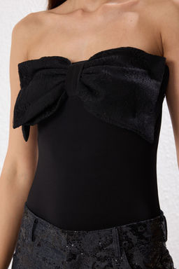 TRENDYOLMILLA Siyah Straplez Fiyonklu C?tc?tl? Orme S?k Body TPRSS25BD00013  фото 4