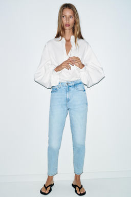 JEANS Z.01 MOM FIT TIRO ALTO / Azul claro